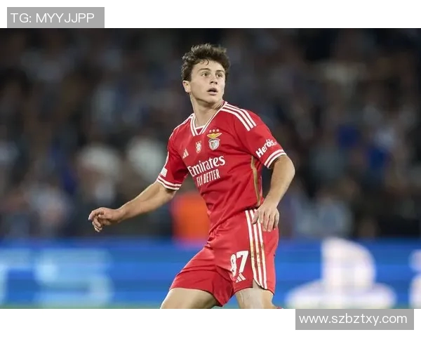 费雷拉与里奥阿维激战正酣谁能在这场对决中笑到最后 费雷拉与里奥阿维激战正酣谁能在这场对决中笑到最后