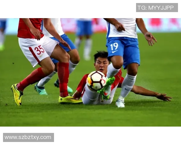 恒大与泰达精彩对决重播回顾赛场瞬间与精彩进球分析