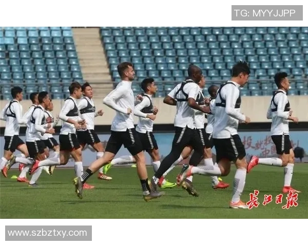 许钟豪的奋斗历程与成就探索：从平凡到卓越的成长之路